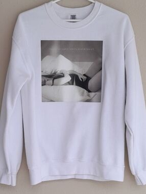 Taylor Swift White Crewneck Sweater Medium